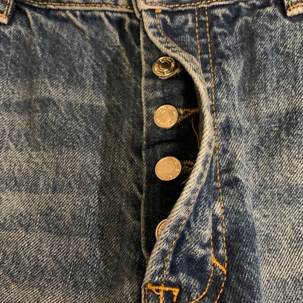 We The Free Distressed Cropped Blue Jeans - Picture 3 of 6
